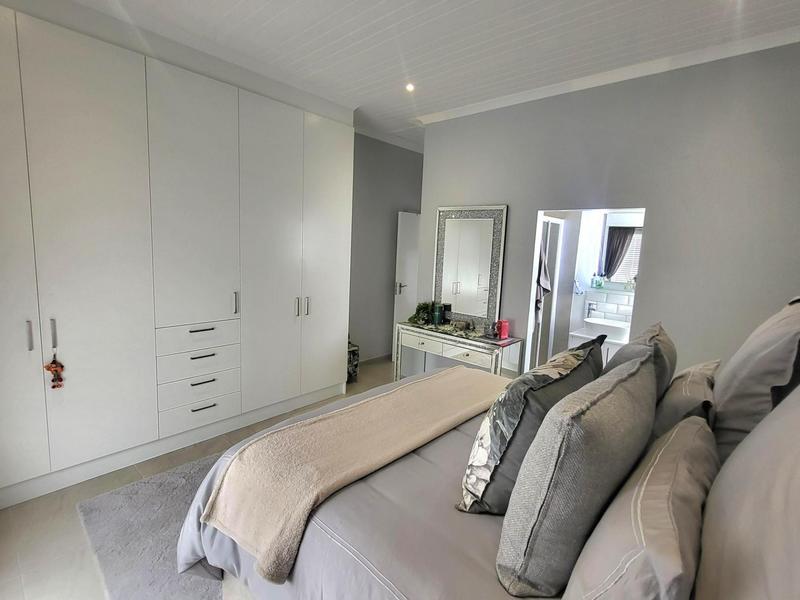 3 Bedroom Property for Sale in Laaiplek Western Cape